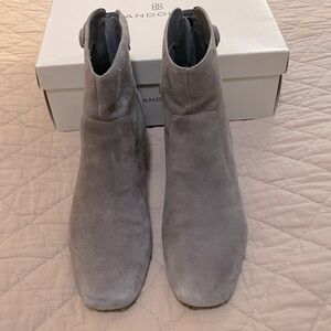 BANDOLINO FAUNA BOOTIES. SIZE 9. DARK GREY SUEDE.